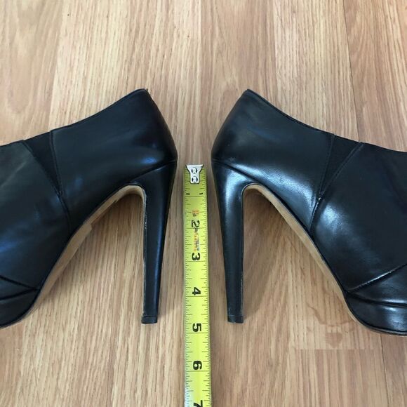 Moschino Vero Cuoio Black Leather Stilleto Two Button - Picture 8 of 10